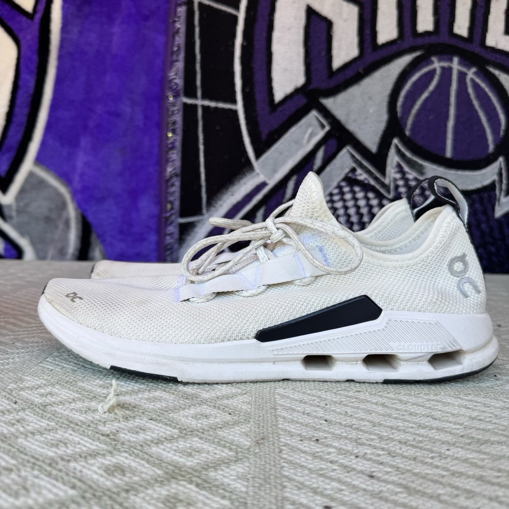 Size 11.5 -  On Running Cloudeasy White‎ Black Shoes Sneakers 76.98444